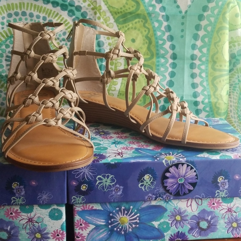 Sandal Knotted design Zippered back